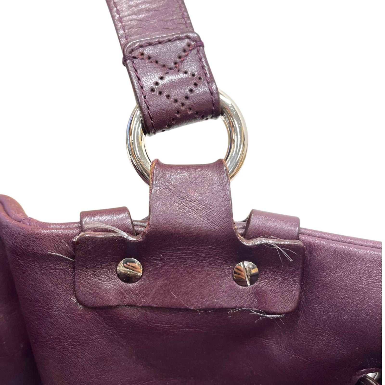 Women's Paris-Londres Door Latch Tote Handbag Burgundy - Photo 14
