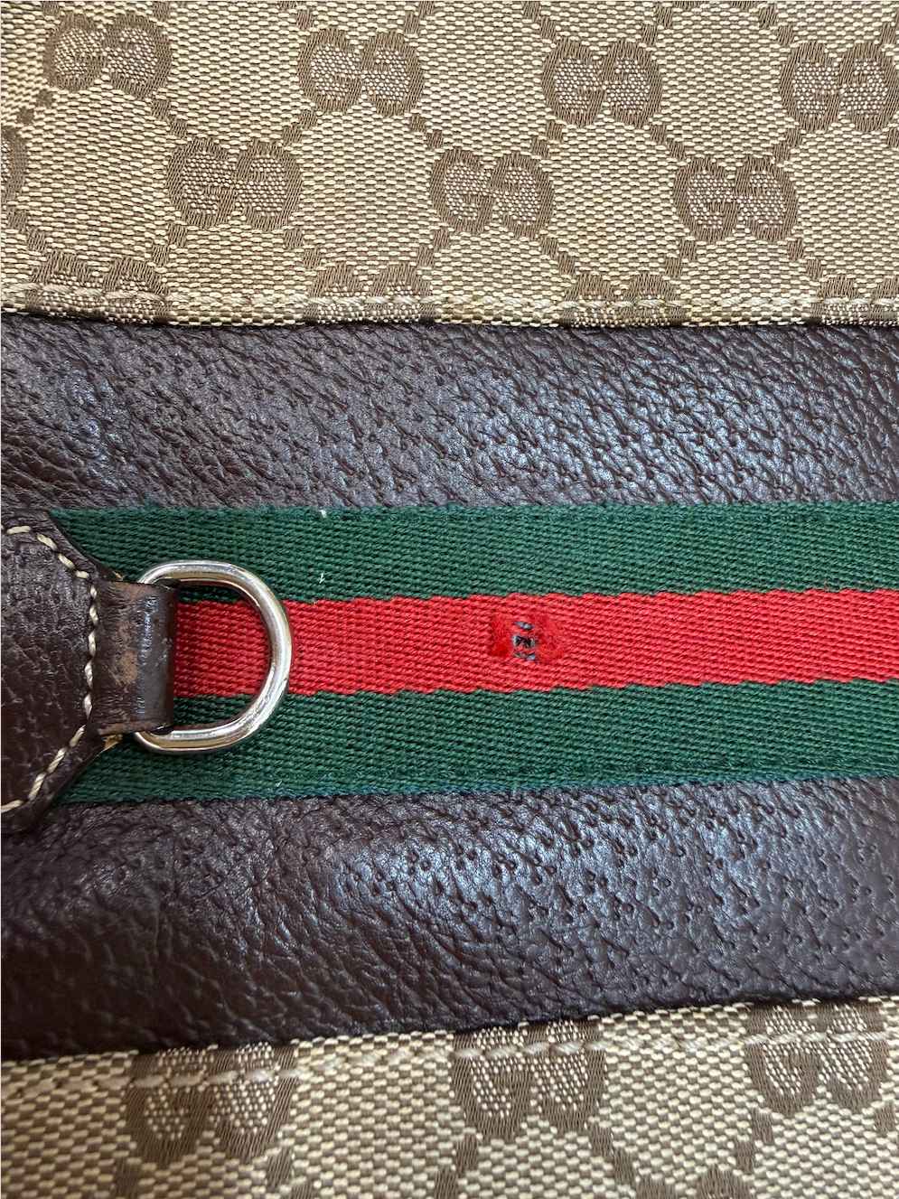 Women's Gg Supreme Web Stripe Messenger Bag Beige - Photo 12