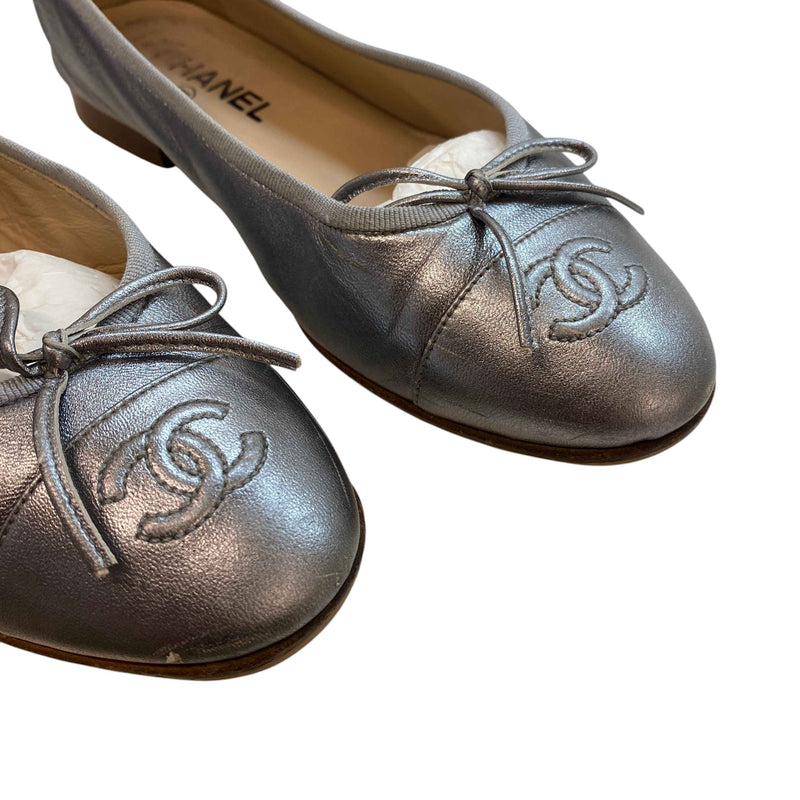 Women's Metallic Cc Cap Toe Ballet Flats Mules Silver Size EU 38.5 / UK 5.5