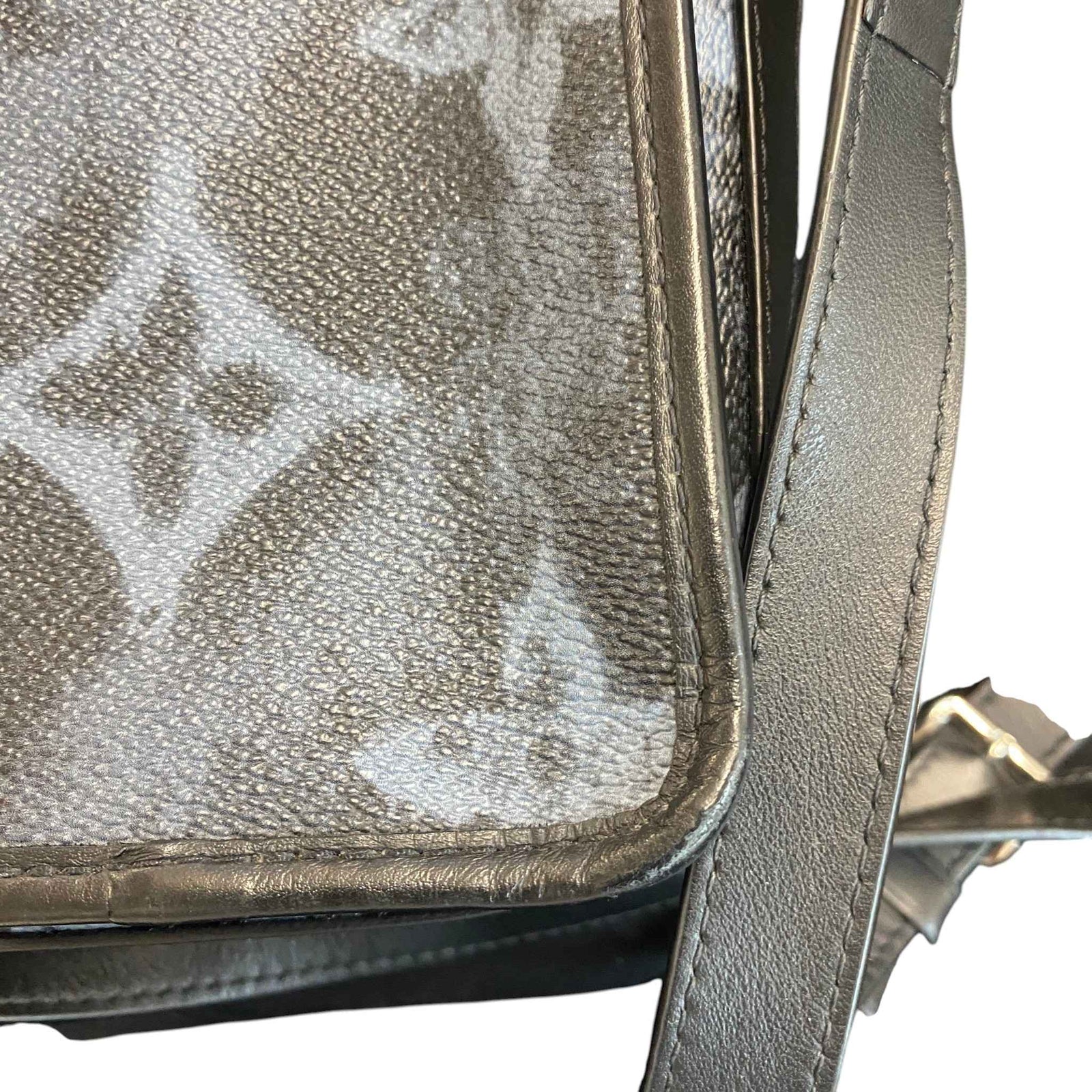 Louis Vuitton Men's Monogram Pastel Nano Amazon Messenger Bag Black - Photo 16