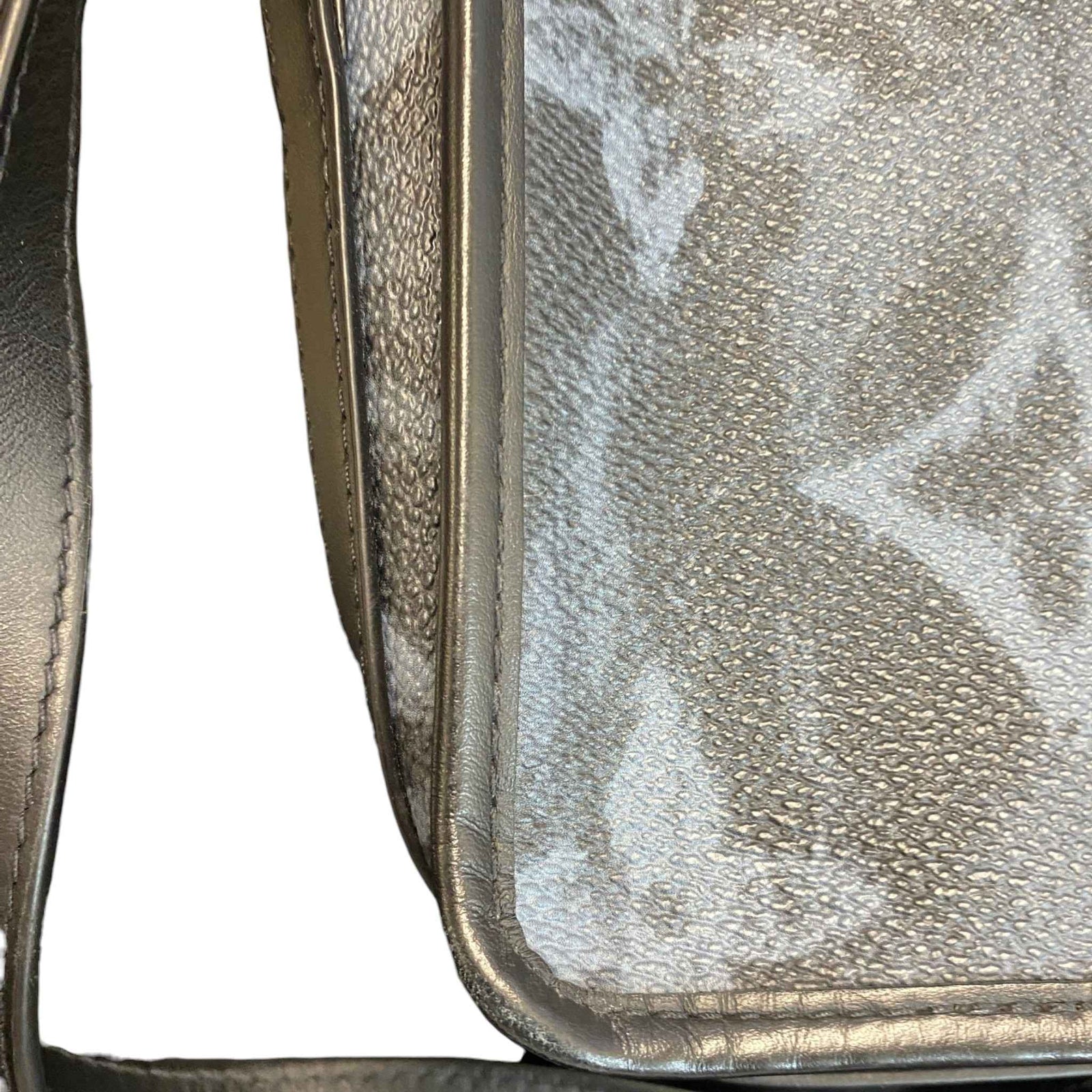 Louis Vuitton Men's Monogram Pastel Nano Amazon Messenger Bag Black - Photo 18
