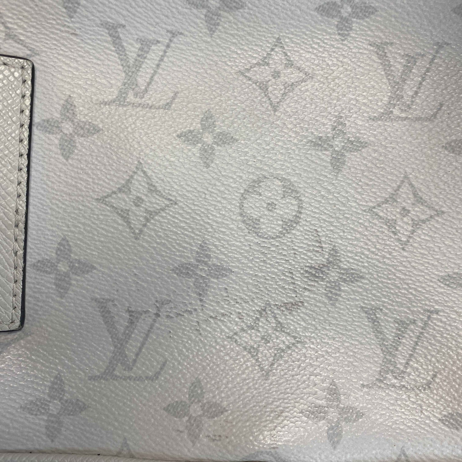 Men's Monogram Taiga outdoor Messenger Bag Grey - Photo 12