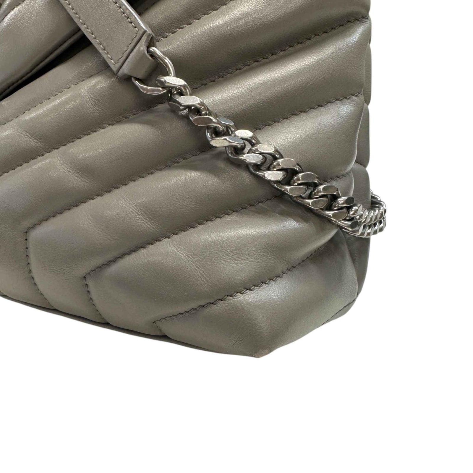 Women's Medium Loulou Handbag Grey - Photo 15