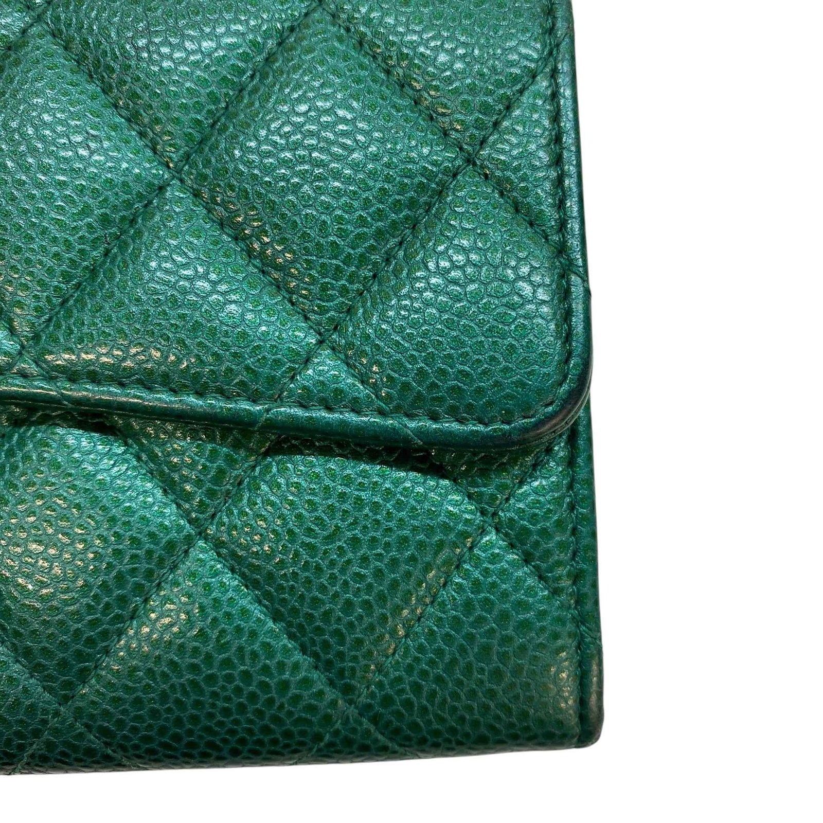 Women's CC 18S Iridescent Emerald Wallet Green - Photo 16