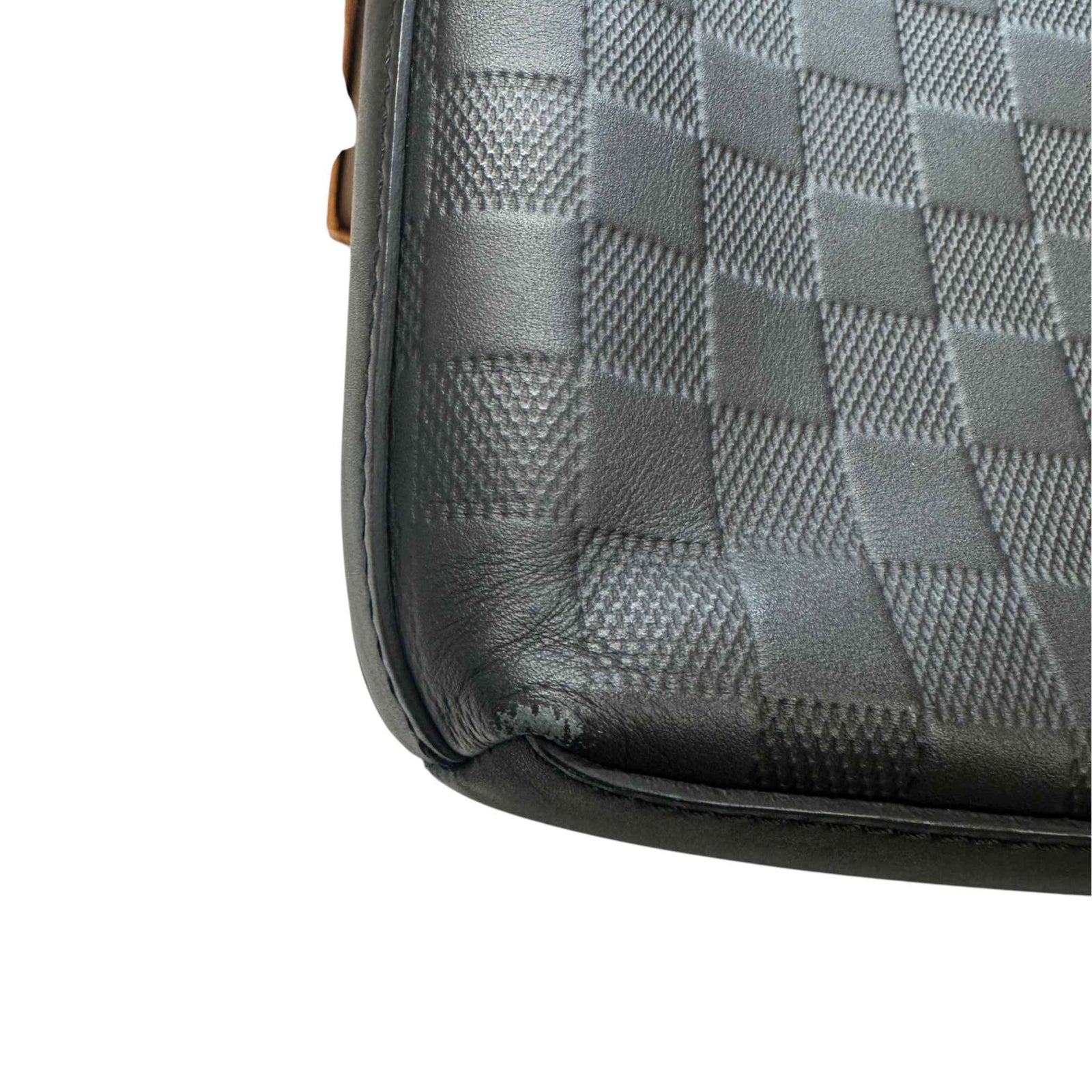 Men's Damier Infini Discovery Messenger Bag Black - Photo 14