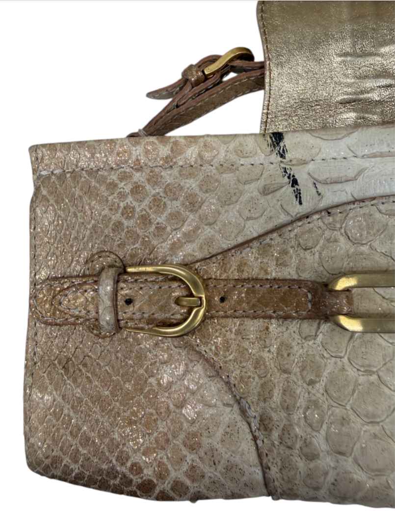 Women's Tulita Charm Clutch Gold - Photo 12