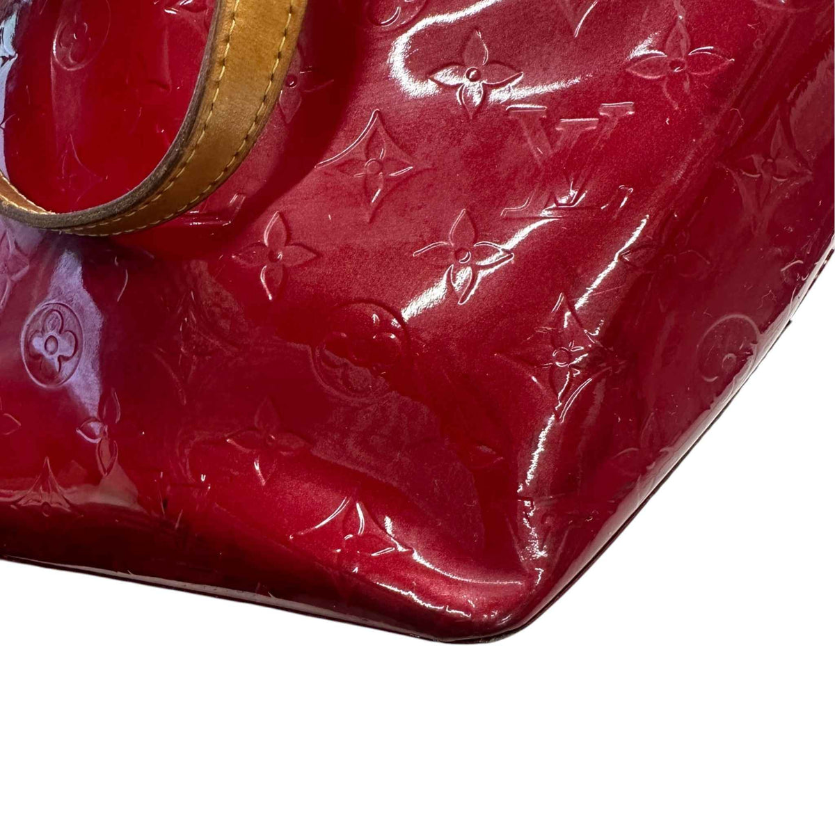 Women's Vernis Leather Bellevue PM Handbag Red - Photo 15
