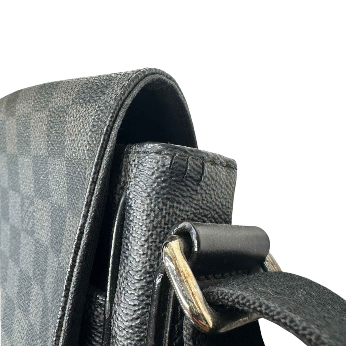 Men's Damier Graphite District PM Messenger Bag Black - Photo 12
