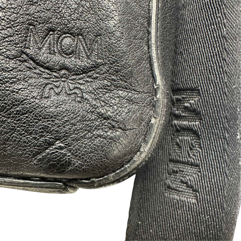 Men's Embossed Logo Messenger Bag Black